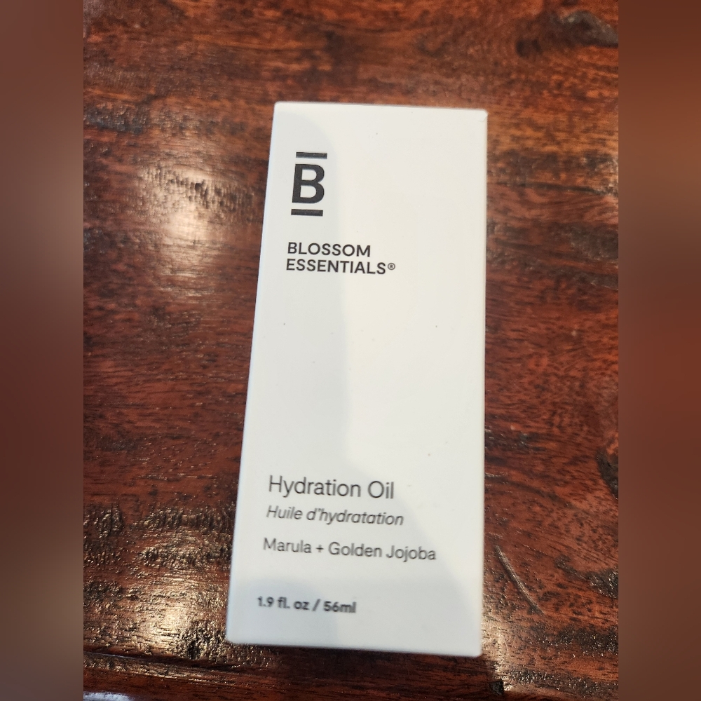 Blossom Essentials Hydration Oil - New In Box